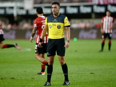 Gimnasia y Estudiantes tienen los árbitros para buscar los play off: ¿Habrá guardia alta?