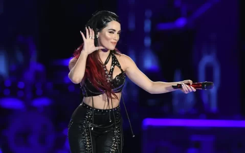 Lali encendió Vélez con un mensaje potente: "Me importa qué clase de persona sos con el otro"
