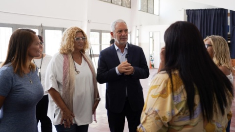Alak supervis&oacute; el avance de obra del polo educativo de Los Hornos, que beneficiar&aacute; a m&aacute;s de mil estudiantes