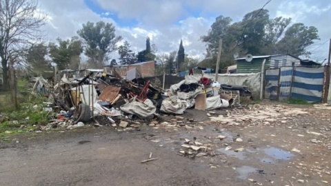 Vecinos del barrio El Retiro en La Plata denuncian un basural, quema de cables y presencia de ratas: &ldquo;Estamos cansados&rdquo;
