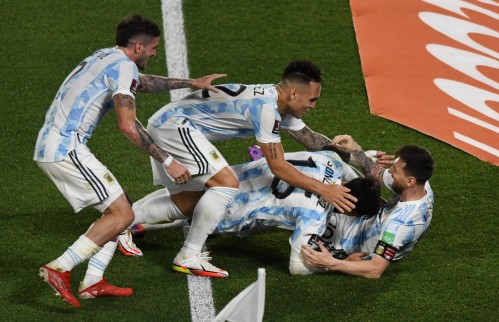 Argentina goleó 3 a 0 a Uruguay