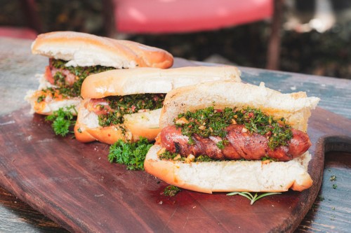 Tres sándwiches argentinos fueron elegidos dentro de los 10 mejores del mundo: "Es lo último en comida callejera"