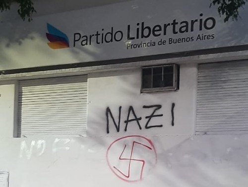 Denunciaron judicialmente el ataque vandálico a la sede del Partido Libertario de La Plata: "Fue un acto cruel y cobarde"