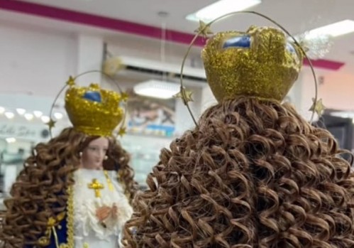 Una peluquería tiene una clienta muy poco común: "Es santa Beyoncé"
