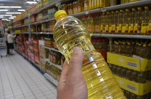 Tras un operativo en un supermercado de Gonnet, prohibieron la venta de un aceite en todo el país