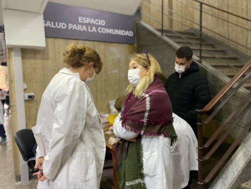 Arrancó la campaña anti-gripal en La Plata y la Provincia detalló los 7 grupos que deben vacunarse