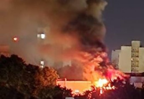 Impresionante incendio en el laboratorio Bagó de La Plata