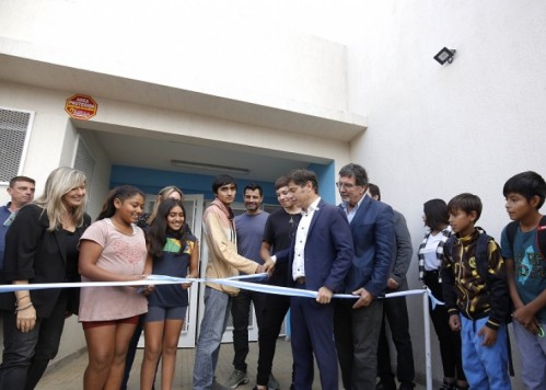 Kicillof inauguró el nuevo edificio de una escuela secundaria bonaerense: "No todos los que hacemos política somos iguales"