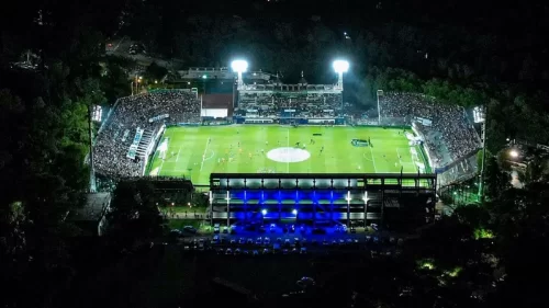 Gimnasia ultima detalles para el partido de Copa: ¿qué ingeniosa medida tomó? 