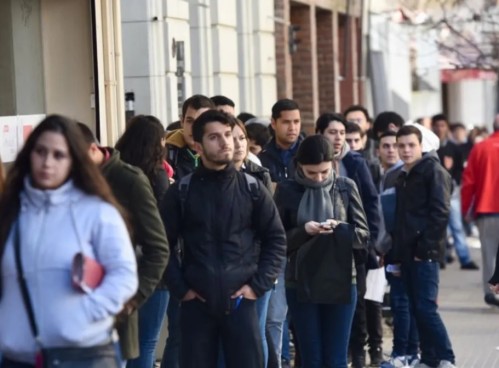 Este jueves se conoce el desempleo del primer trimestre del 2023: el último dato en La Plata fue de solo 5,7%