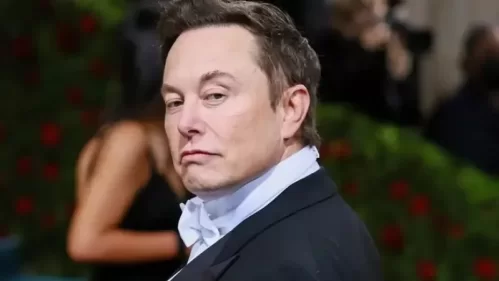 Elon Musk decidió devolverle el verificado a algunos usuarios y los famosos lo manifestaron en Twitter