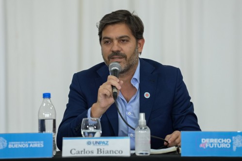 Carlos Bianco: "Desde la Provincia de Buenos Aires apoyamos la gestión de Massa; está llevando adelante una patriada"