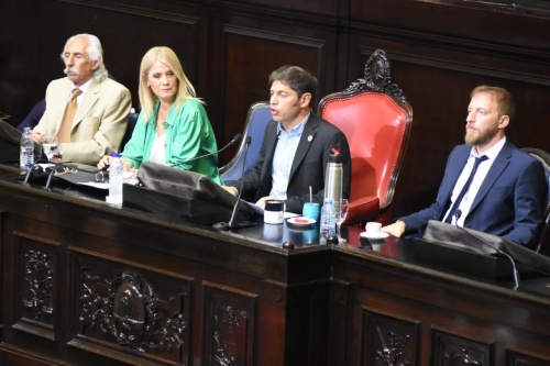 Kicillof pidió una campaña sin atajos y dijo que "el dilema de este año será entre la derecha y los derechos"