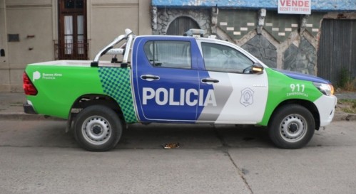 Menores de edad armados asaltaron una farmacia de La Plata: violentaron a una clienta y se llevaron toda la recaudación