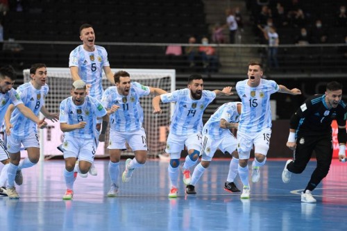 La Selección Argentina de Futsal se enfrenta a Brasil y busca el pase a una nueva final del Mundial
