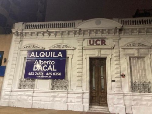 Tras pedirle las PASO a Garro, se puso en alquiler la sede de la UCR La Plata