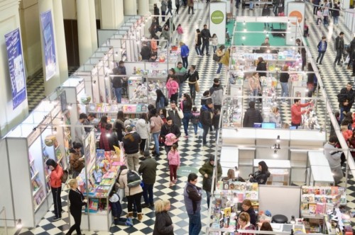 250 editoriales, 95 stands y una convocatoria aún abierta a escritores platenses: así se palpita la inminente Feria del Libro