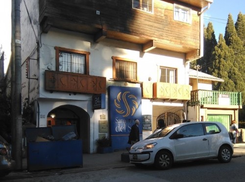 En Bariloche, un hombre con Coronavirus se tiró del segundo piso de un hospital y murió