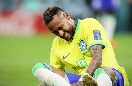 Neymar afuera de la fase de grupos por una lesión en el ligamento lateral de un tobillo