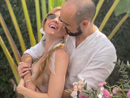 El romántico álbum de fotos del casamiento entre Abel Pintos y Mora Calabrese