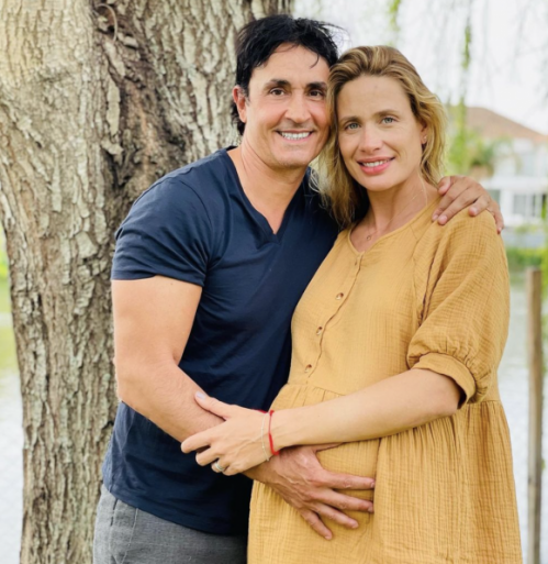 Sebastián Estevanez subió un tierno posteo para su esposa embarazada de ocho meses