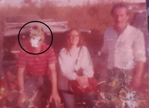 "Se le borró la cara en su foto": su papá tenía un local de ropa en La Plata, luchó y tras 39 años podría haberlo encontrado