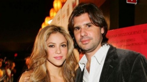 Shakira ninguneó a Antonio de la Rúa en un tweet y desató la polémica