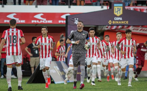 Estudiantes viaja esta tarde a Chile para debutar en la Copa Libertadores