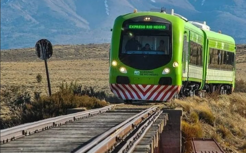 El tren Turístico que unirá Bariloche con Perito Moreno se habilita con un viaje inaugural