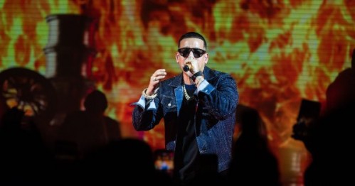 Daddy Yankee frenó el recital en Argentina por un principio de incendio en el techo del escenario