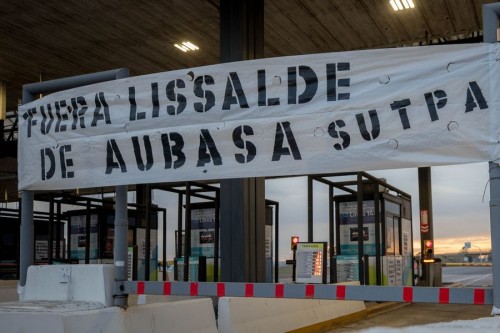 Reclamo de trabajadores en el peaje Dock Sud: piden la renuncia del presidente de AUBASA Ricardo Lissalde