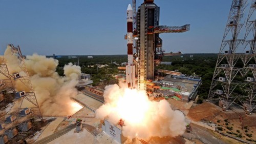 India lanzó con éxito su primera misión espacial: será para estudiar el Sol a 1,5 millones de kilómetros de la Tierra
