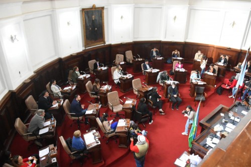 El Concejo Deliberante de La Plata se volvió un criadero de vagos: sesionan cada 15 días