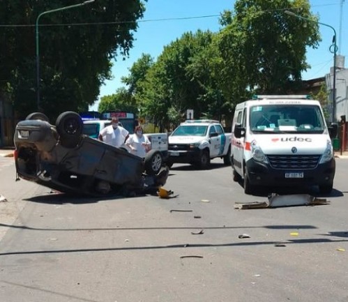 Un hombre falleció luego de sufrir un accidente de tránsito en Diagonal 80 y 115
