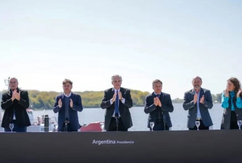 Con un multitudinario acto en el Puerto La Plata, el Gobierno anunció la licitación del dragado del Canal Magdalena