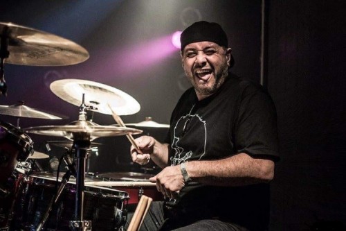 Falleció el ex baterista de Almafuerte mientras tocaba con la banda que integra junto a sus hijos