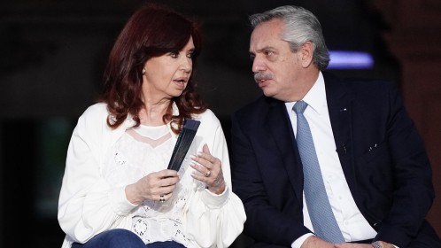 Alberto Fernández y Cristina Kirchner criticaron el préstamo del FMI a Macri tras las irregularidades detectadas por la AGN