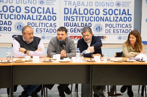 Juan Grabois se reunió con integrantes de las CGT: “Es fundamental garantizar la recomposición de los salarios"