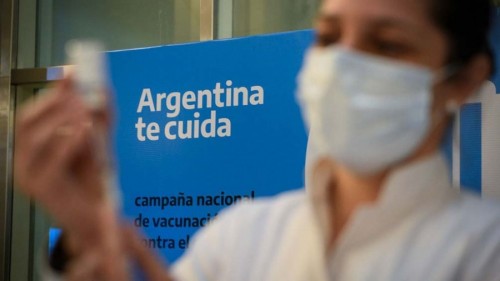 El Presidente afirmó que "Argentina exhibe los mayores porcentajes de vacunación en un podio con China y España"