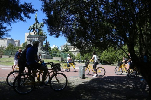 Cine, bicicleteadas y comedia: las actividades del municipio platense para este fin de semana