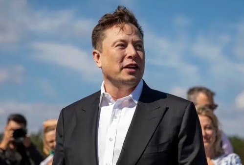 Elon Musk anticipó que está trabajando en una nueva medida para la red social X: un pago mensual para todos los usuarios
