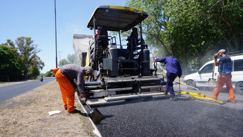 Se reinició la obra de repavimentación de Camino Centenario paralizada por el Gobierno de Vidal
