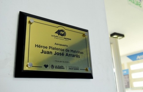 El aeropuerto de la República de los Niños tiene nuevo nombre: ‘Héroe platense de Malvinas Juan José Arrarás’