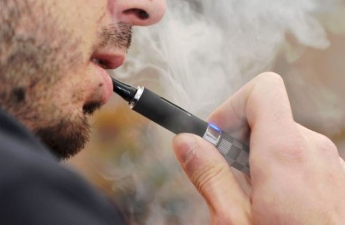 La OMS advirtió que los cigarrillos electrónicos son “una trampa mortal” y afectan “gravemente la salud”