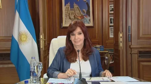 Cristina Kirchner después de conocerse la condena: "Me quieren presa o muerta, no voy a ser candadita en 2023"