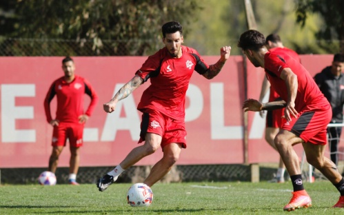 Con una presencia muy esperada y una despedida, Zielinski entregó la lista para Patronato