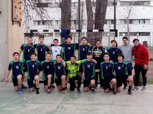 Ya juntaron 300 mil pesos y el sueño de los jugadores de handball está a un paso: “Es la lucha para tener cancha propia"