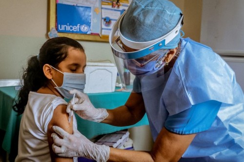 Argentina comenzará a recibir vacunas pediátricas del laboratorio Moderna