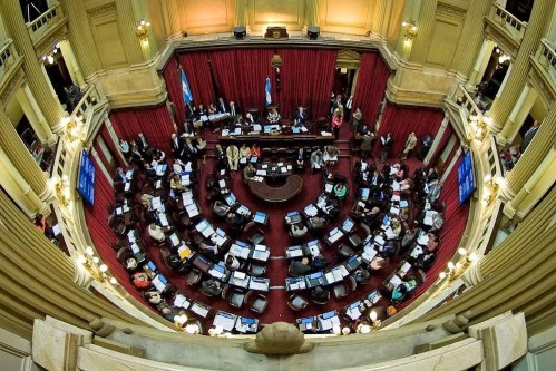 Se partió el bloque oficialista en el Senado: 4 legisladores abandonaron el Frente de Todos