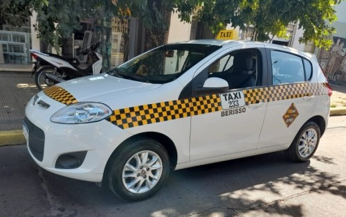 Con el apoyo de ambos bloques, se aprobó el aumento del 40% en las tarifa del taxi en Berisso